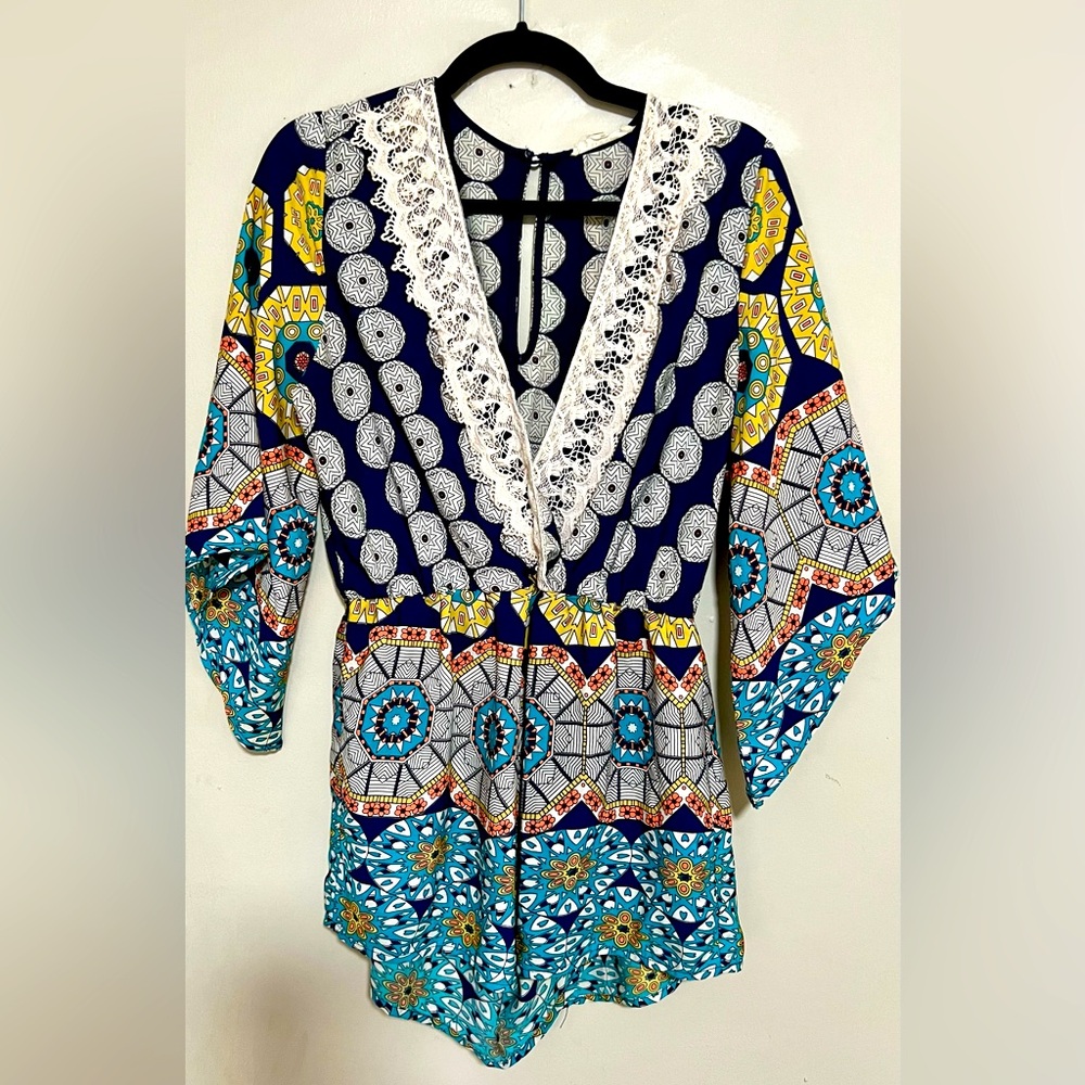 ILLA ILLA Geometric Pattern Romper Lace Detail